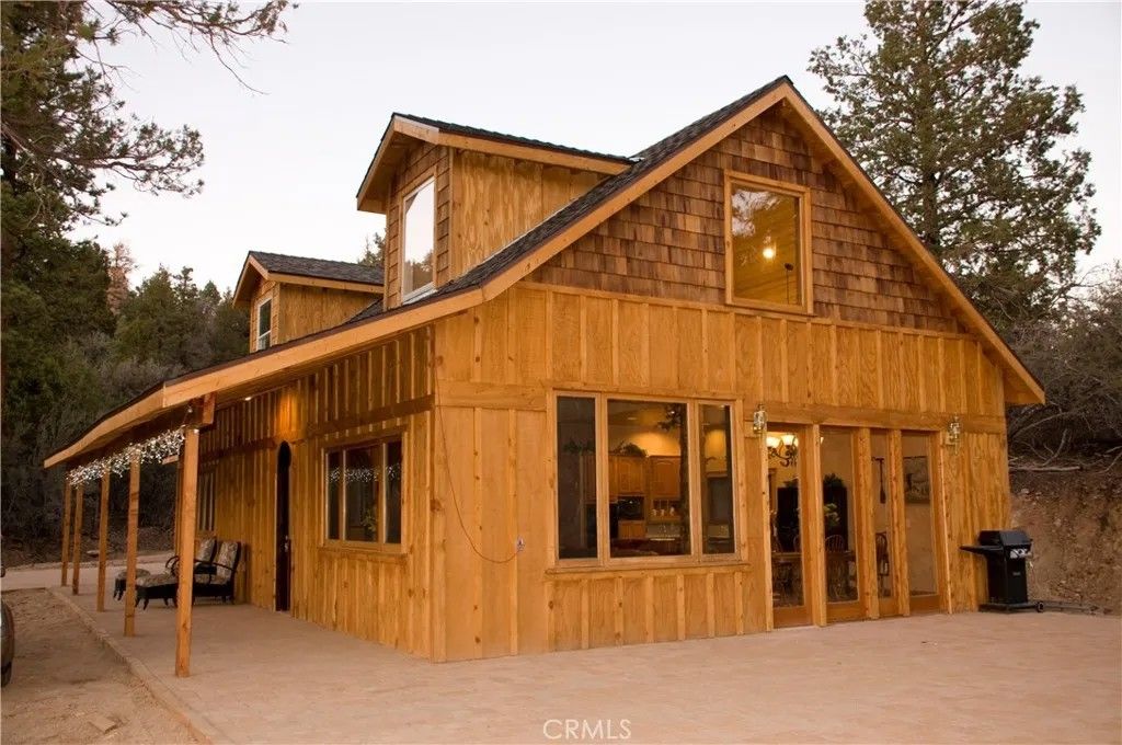 Photo of 4295 Noodle Ln, Angelus Oaks, CA 92305 (MLS # SW26077643)