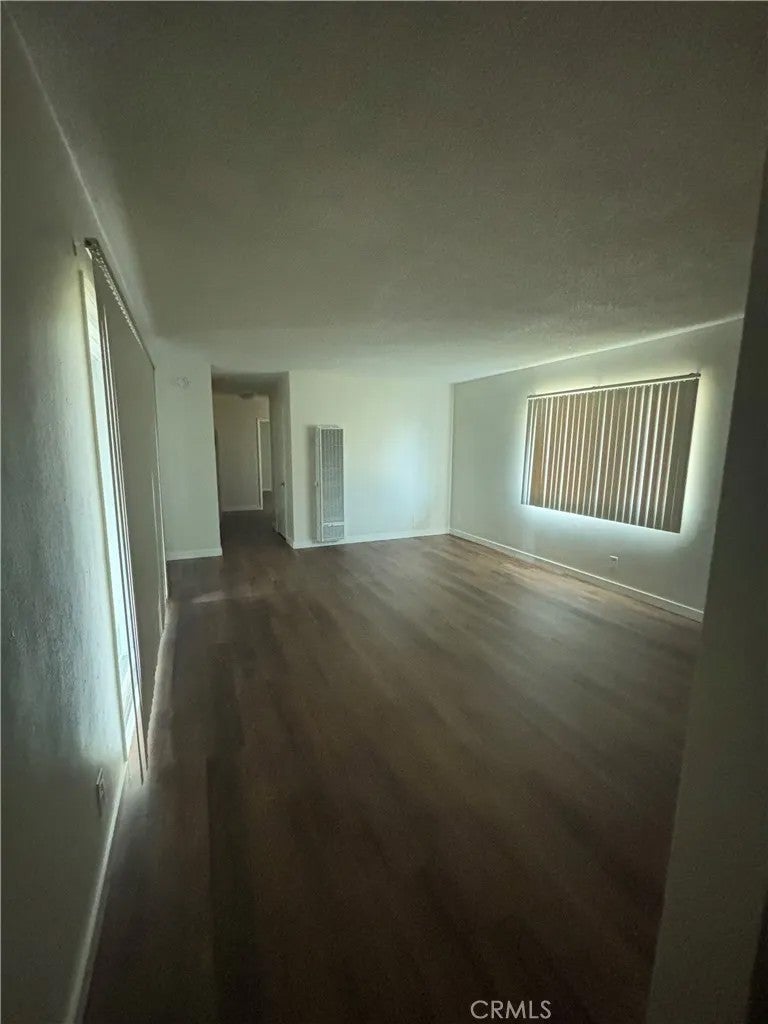 1837 W Gramercy