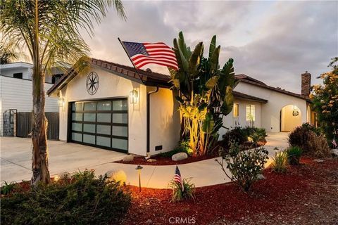 Photo of 22294 Whirlaway Court, Canyon Lake, CA 92587 (MLS # SW26050759)