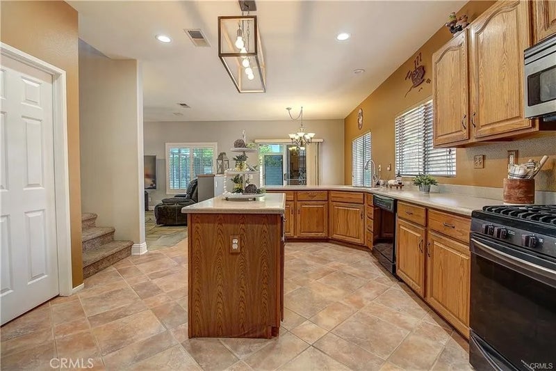 3065 S Buena Vista