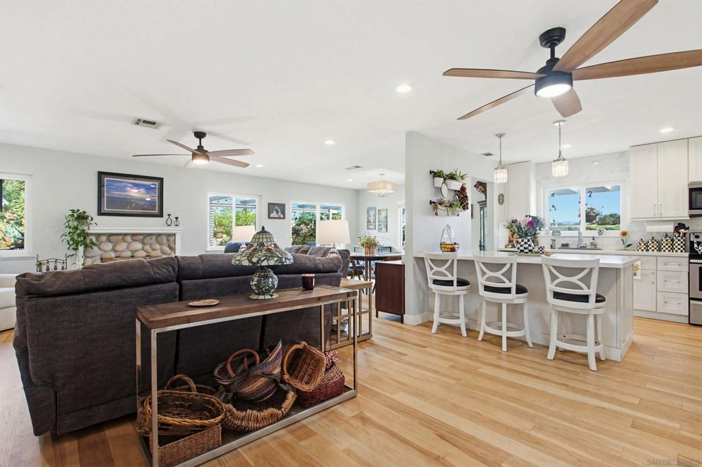 Photo of 16872 Pinata Dr, San Diego, CA 92128 (MLS # 260006598)