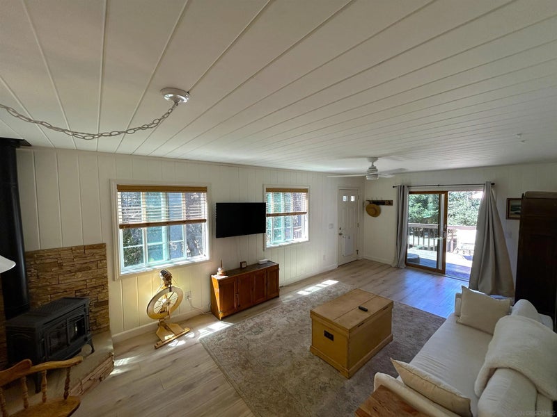 2735 Salton Vista Dr
