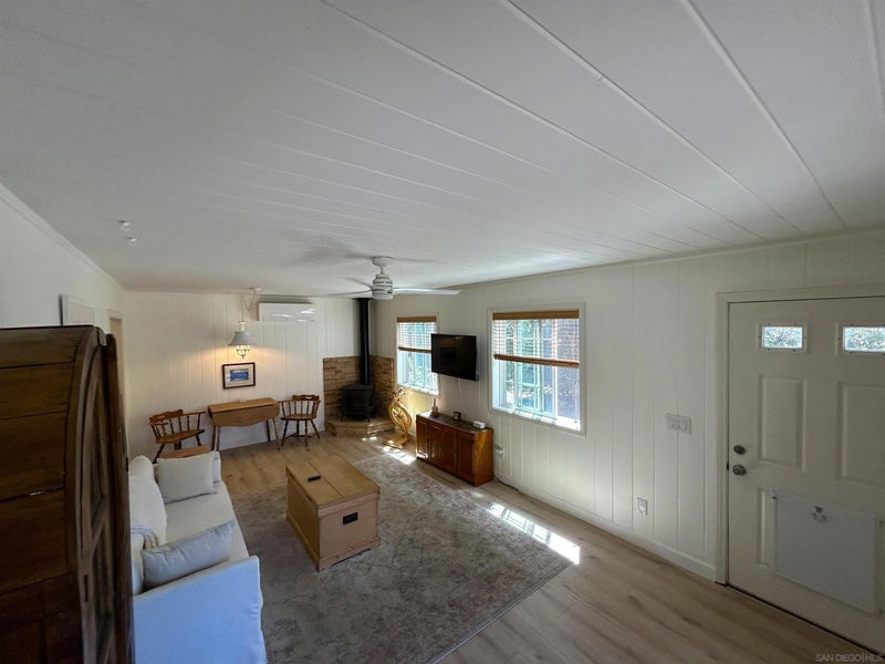 2735 Salton Vista Dr