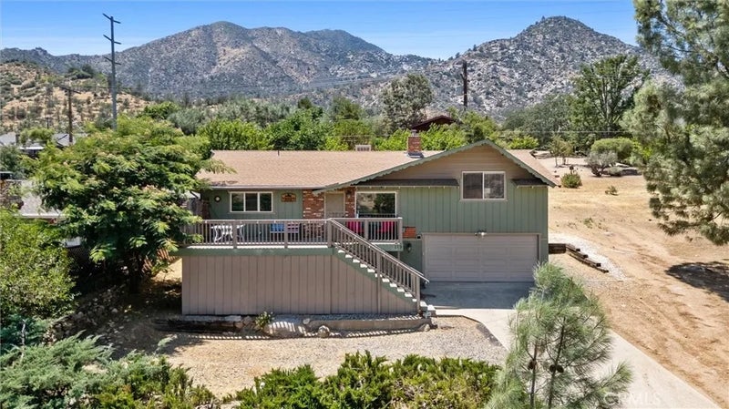 119 Pine Drive
