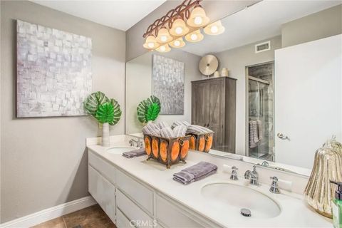 Tiny photo for 21055 Carob Ln, Mission Viejo, CA 92691 (MLS # IG25237927)