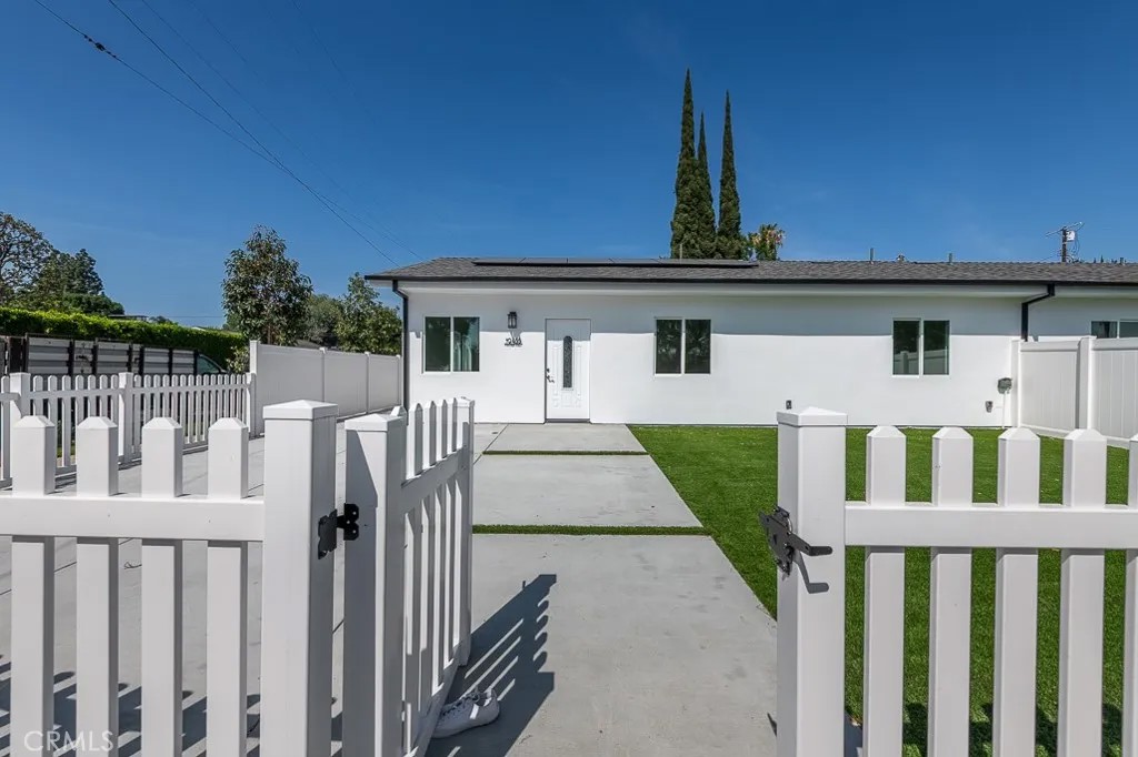 19453 Strathern Street