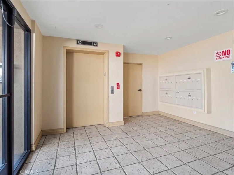 4301 Fulton Avenue 303