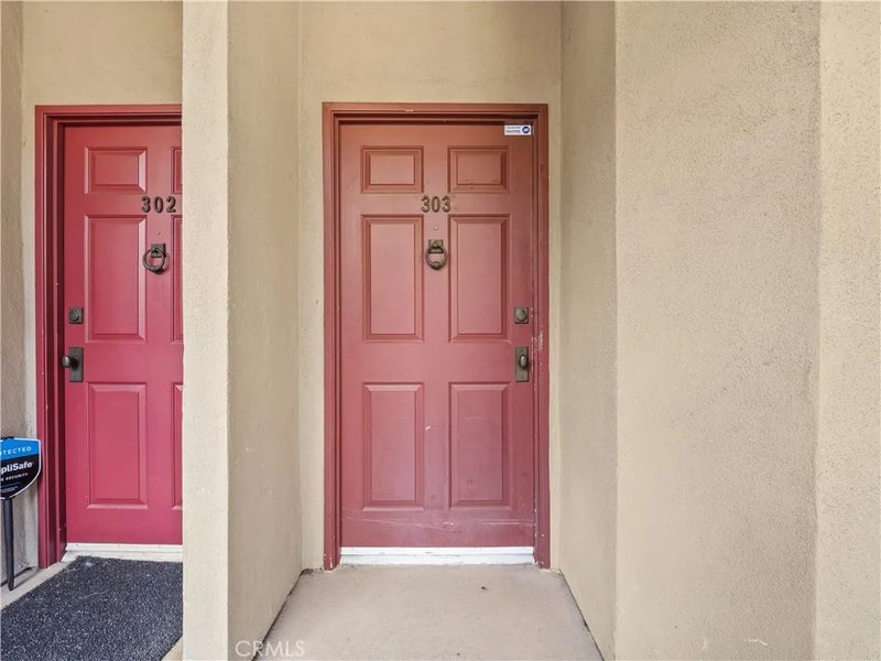 4301 Fulton Avenue 303