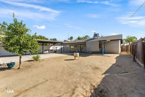 Tiny photo for 539 11th Street, Mcfarland, CA 92350 (MLS # NS25232631)