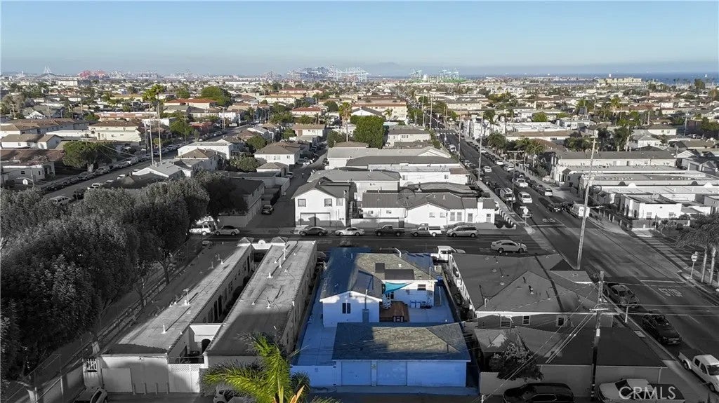 1631 S Cabrillo