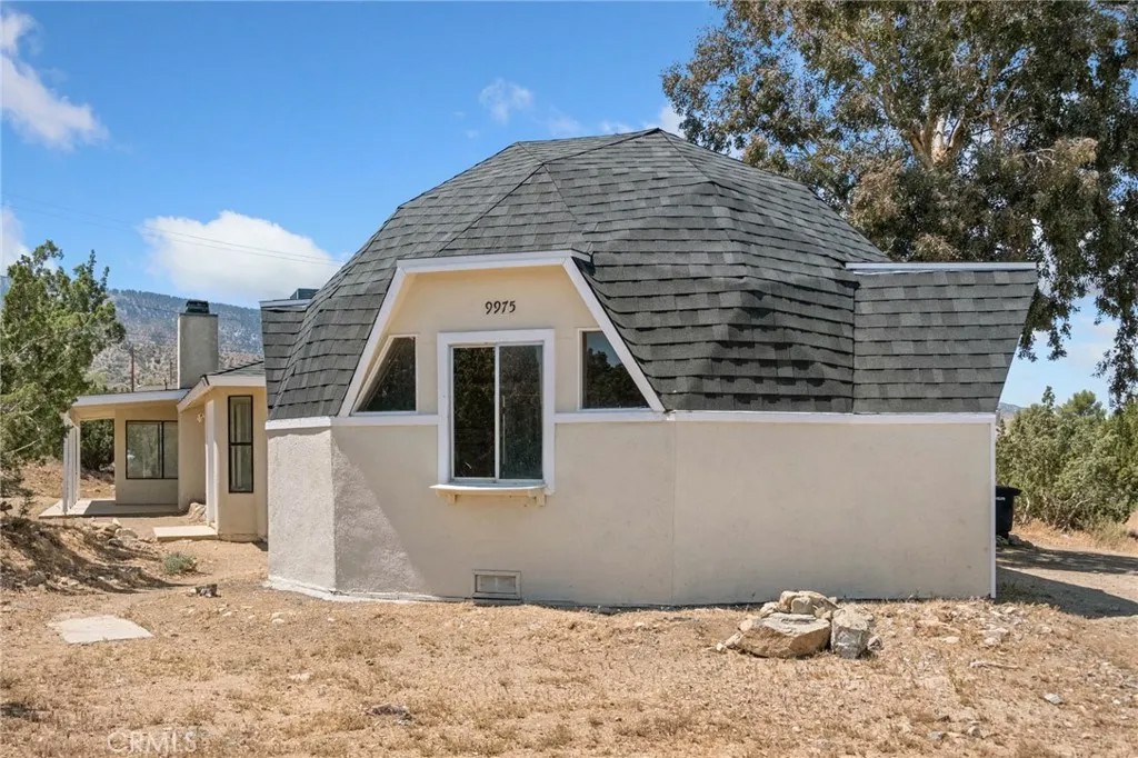 9975 Desert View Road
