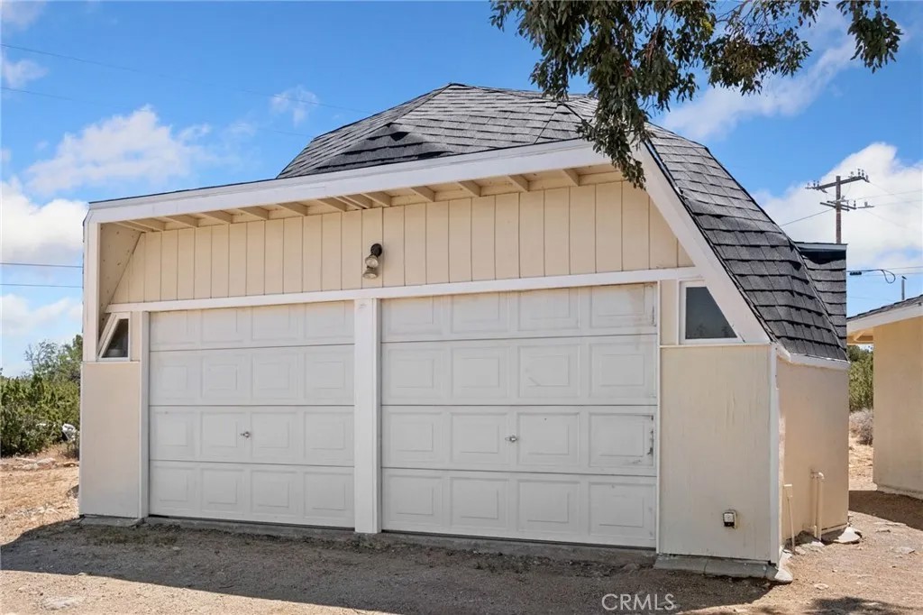 9975 Desert View Road
