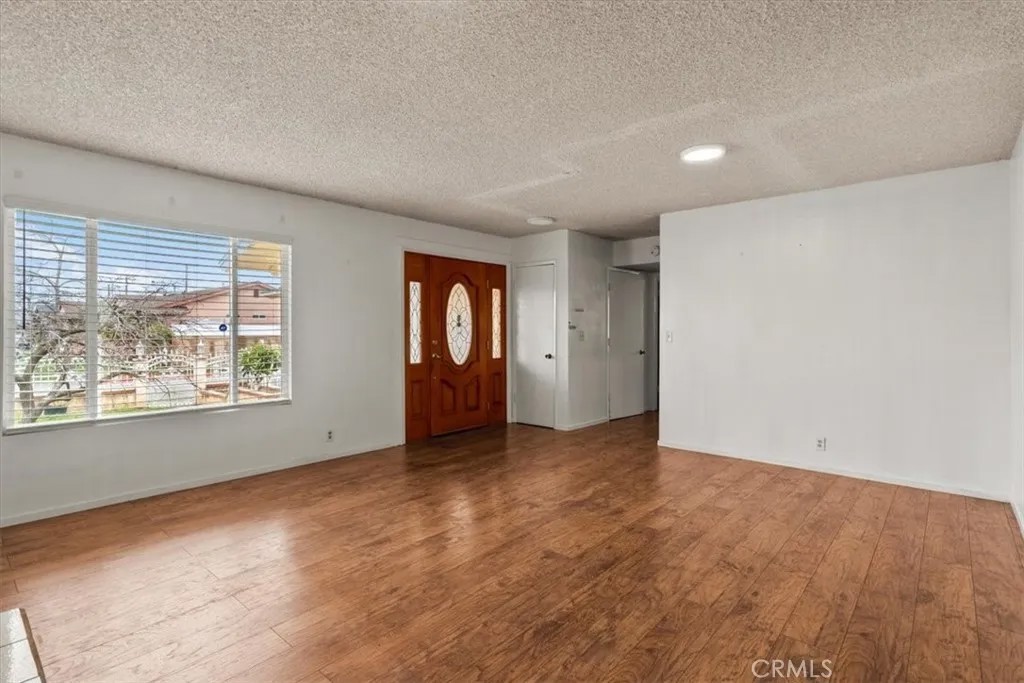 21403 Catskill Avenue