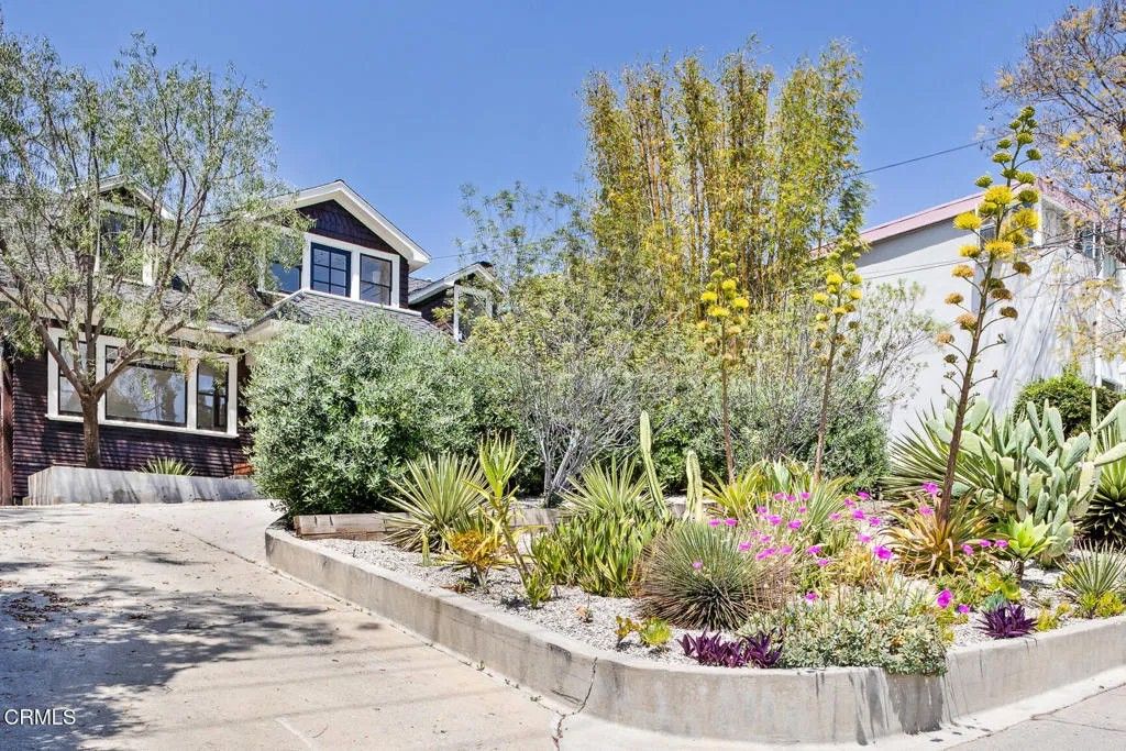 Photo of 1307 Lucile Avenue, Los Angeles, CA 90026 (MLS # P1-26940)