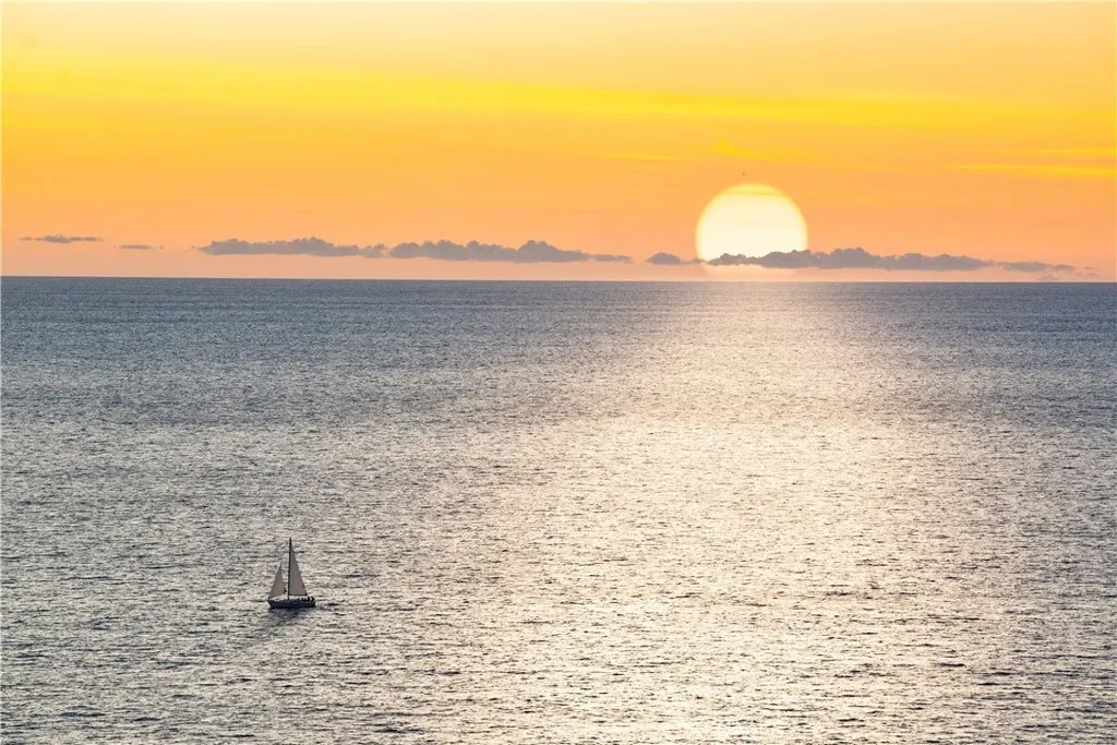 3004 Paseo Del Mar