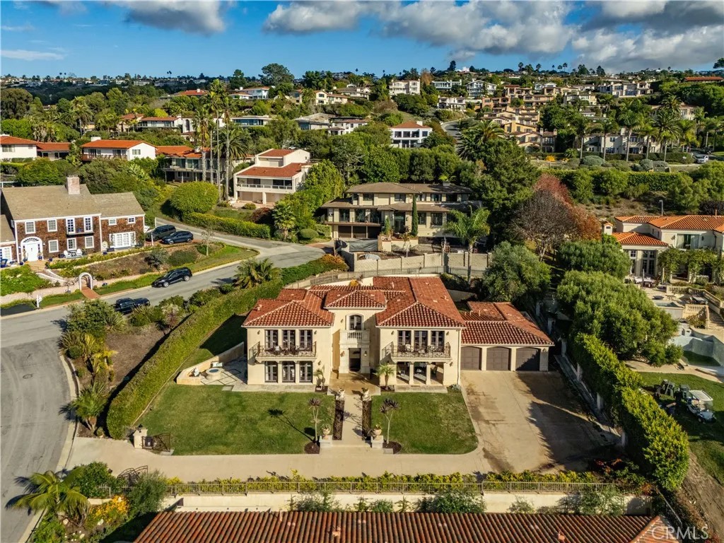 3004 Paseo Del Mar
