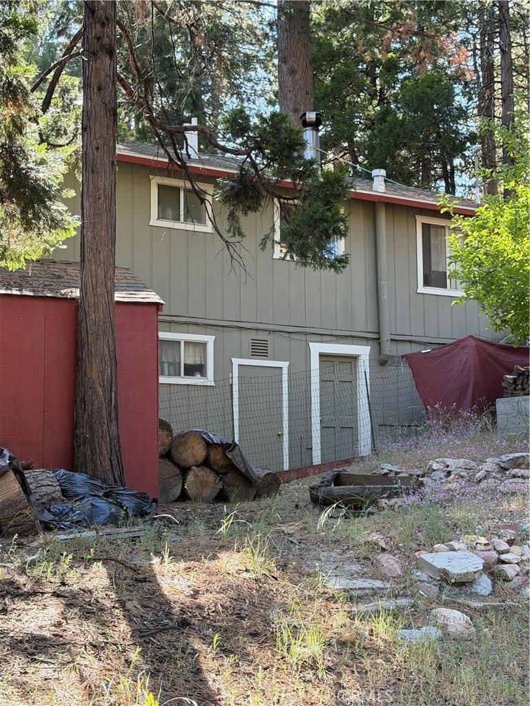 31861 Hollow Way