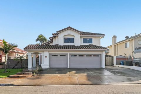 Photo of 664 Crescent Dr, Chula Vista, CA 91911 (MLS # 250045894)