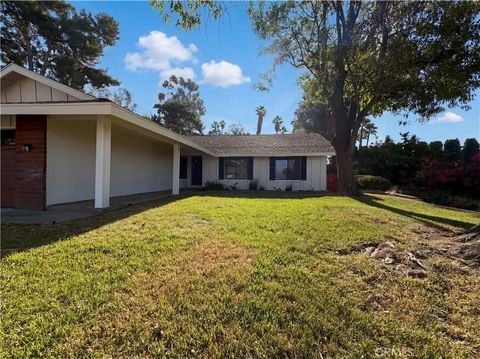Photo of 2785 Bonita Drive, Highlands, CA 92346 (MLS # IV26066492)