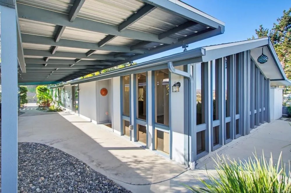 350 N El Camino Real 72