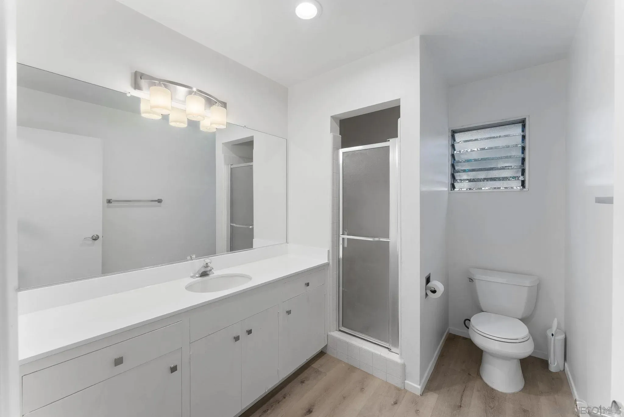 La Jolla, California 92037, United States, 3 Bedrooms Bedrooms, ,3 BathroomsBathrooms,Residential,Active,165341