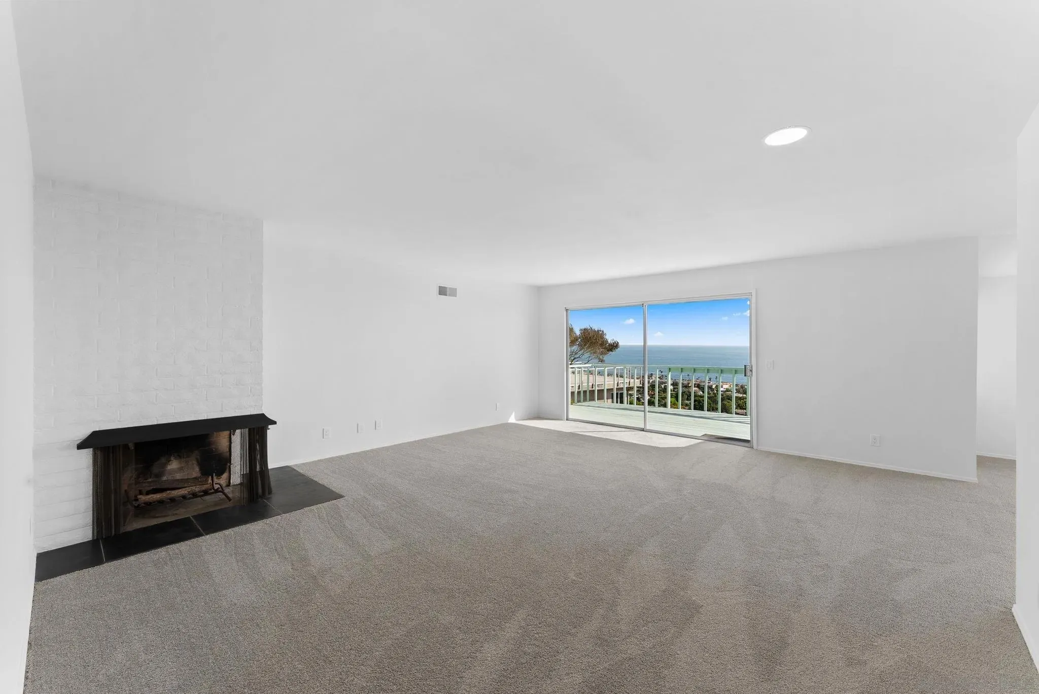 La Jolla, California 92037, United States, 3 Bedrooms Bedrooms, ,3 BathroomsBathrooms,Residential,Active,165341