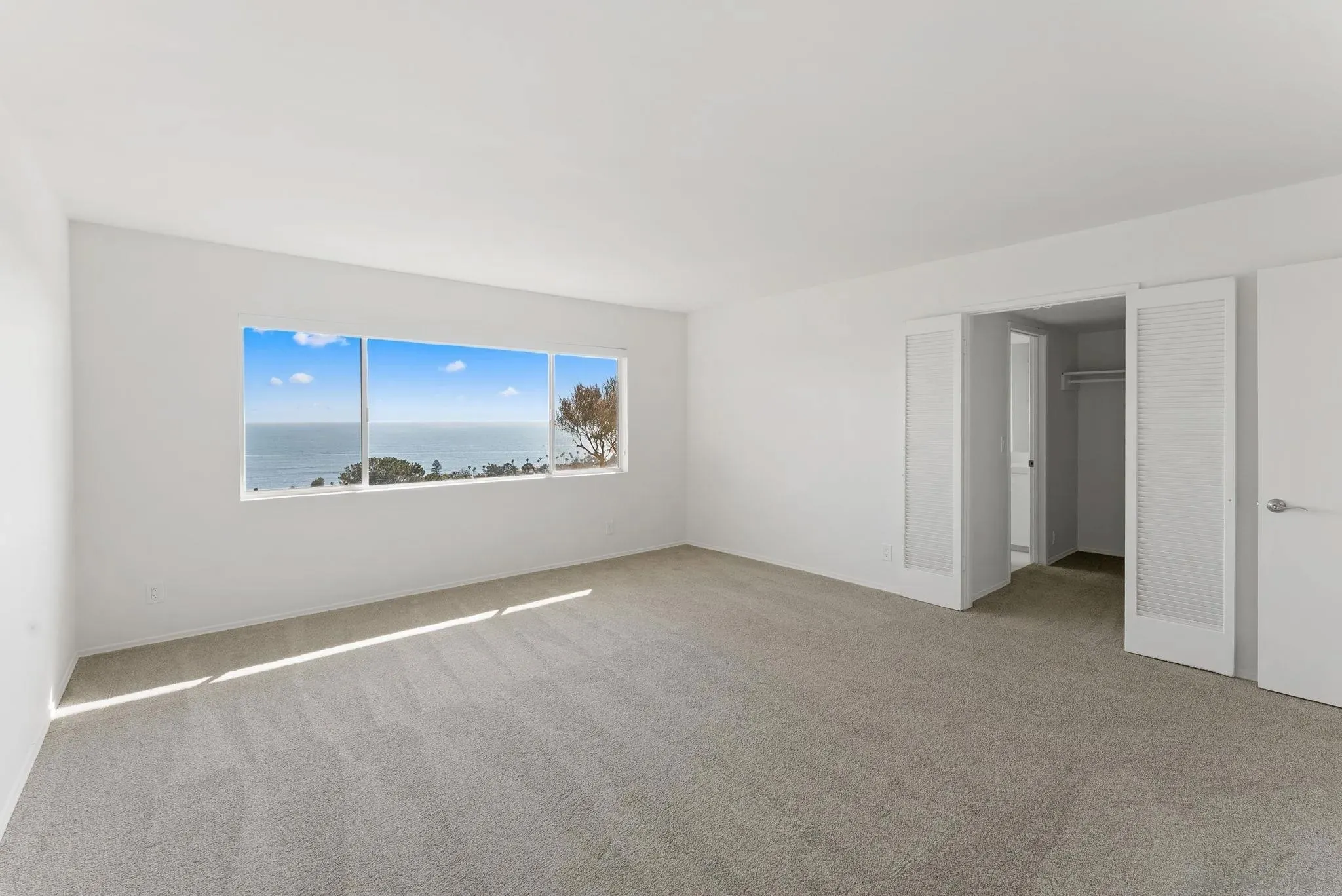 La Jolla, California 92037, United States, 3 Bedrooms Bedrooms, ,3 BathroomsBathrooms,Residential,Active,165341