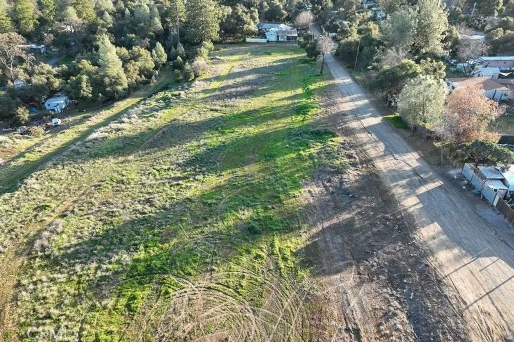 Photo of 3150 Ciwa, Clearlake, CA 95422 (MLS # LC26025639)