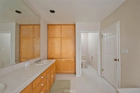 Tiny photo for 6912 Louise Ave, Lake Balboa, CA 91406 (MLS # SR25242955)