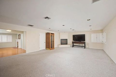 Tiny photo for 6912 Louise Ave, Lake Balboa, CA 91406 (MLS # SR25242955)