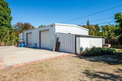 Tiny photo for 6912 Louise Ave, Lake Balboa, CA 91406 (MLS # SR25242955)