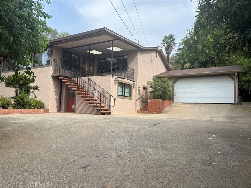 105 Pinedale Avenue