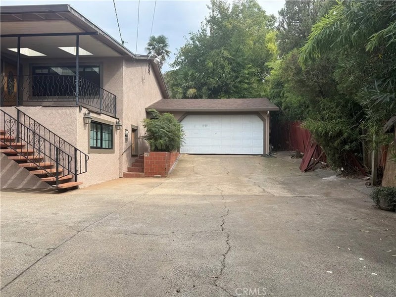 105 Pinedale Avenue