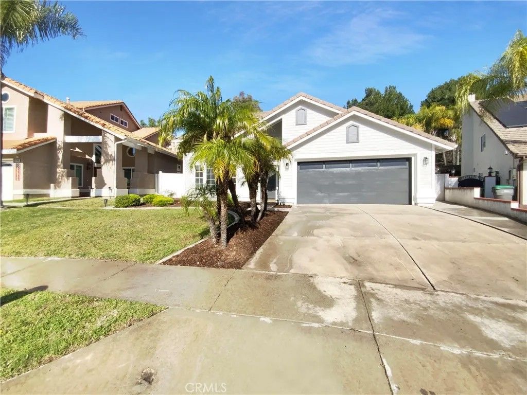 Photo of 3303 Deaver Dr, Corona, CA 92882 (MLS # IV26023790)