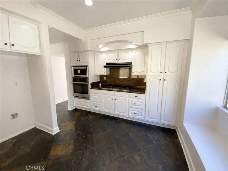 3303 Deaver