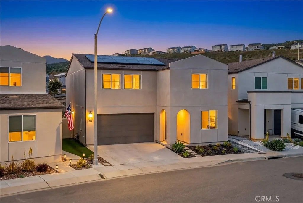 Photo of 220 Hass Lane, Fallbrook, CA 92028 (MLS # SW26021865)