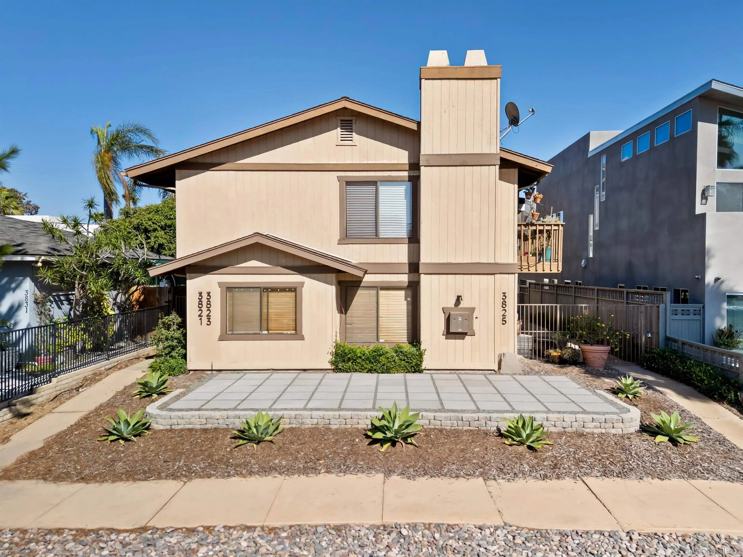San Diego, California 92109, United States, 2 Bedrooms Bedrooms, ,3 BathroomsBathrooms,Residential,Active,233111