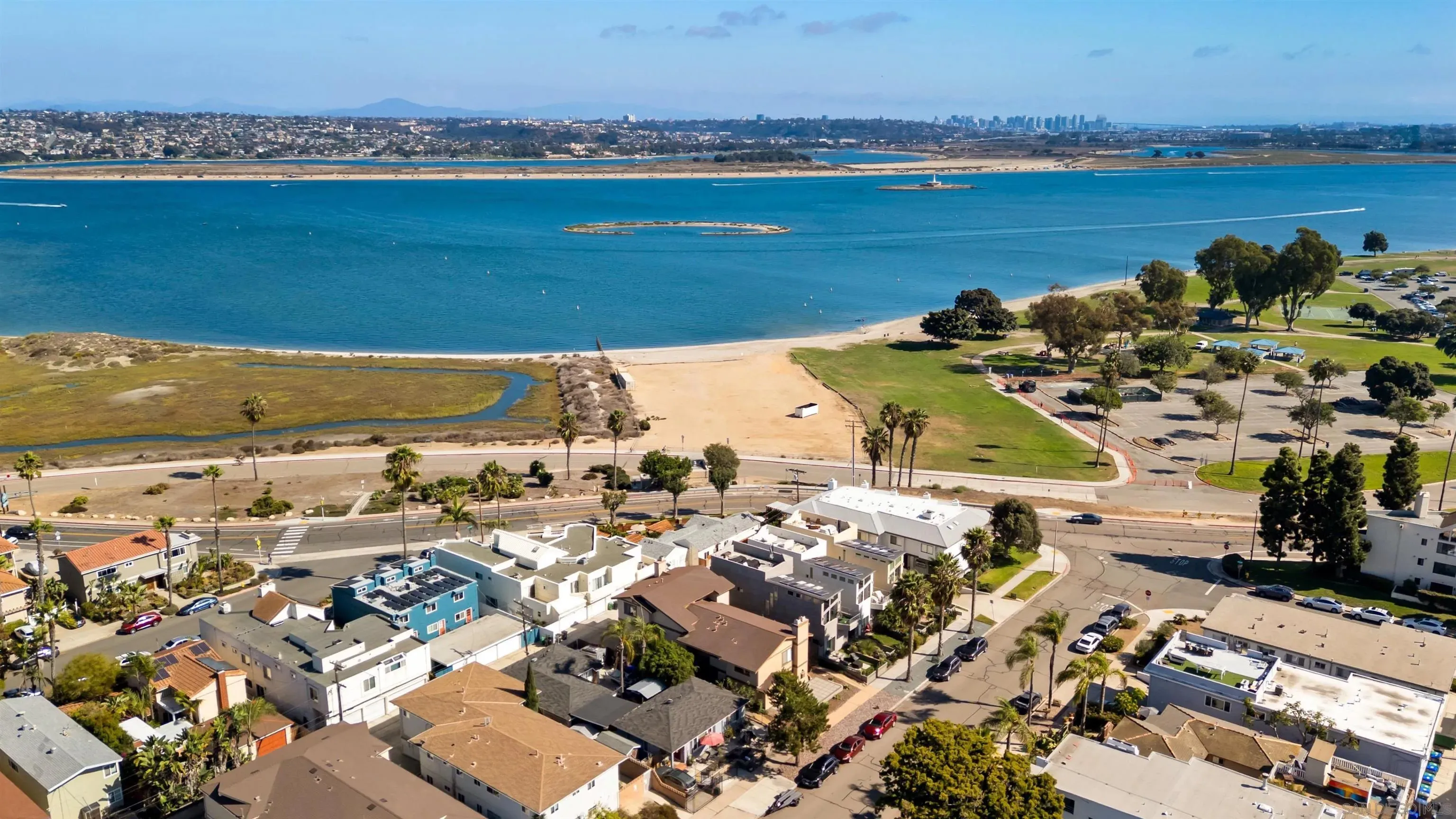 San Diego, California 92109, United States, 2 Bedrooms Bedrooms, ,3 BathroomsBathrooms,Residential,Active,233111