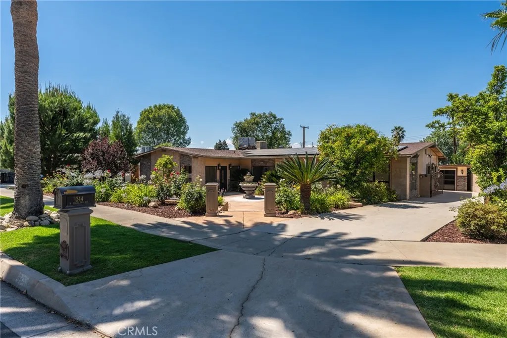 1244 W Highland