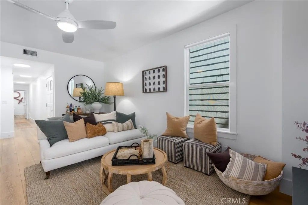 Photo of 409 Goldenrod Avenue #B, Corona Del Mar, CA 92625 (MLS # NP26086022)
