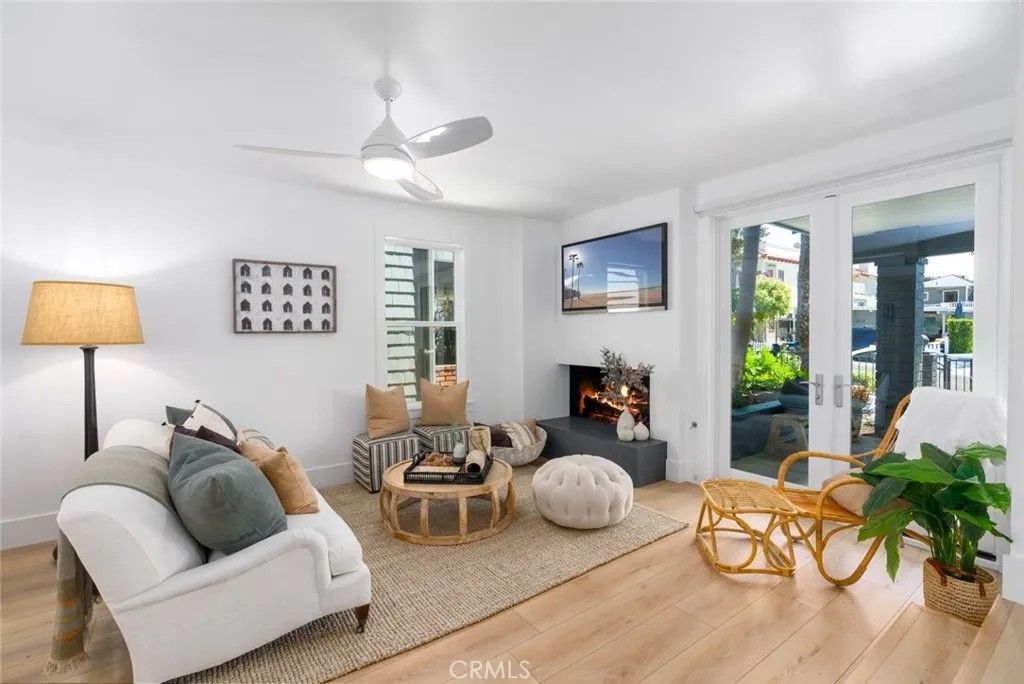 Photo of 409 Goldenrod Avenue #B, Corona Del Mar, CA 92625 (MLS # NP26086022)
