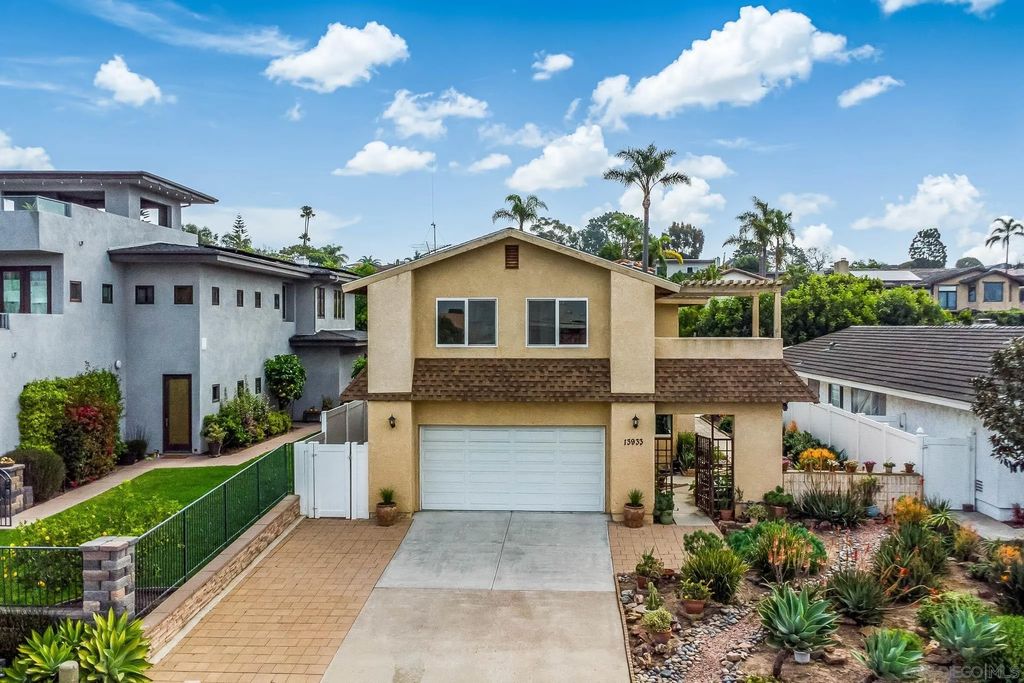 Photo of 13933 Recuerdo Dr, Del Mar, CA 92014 (MLS # 260008118)