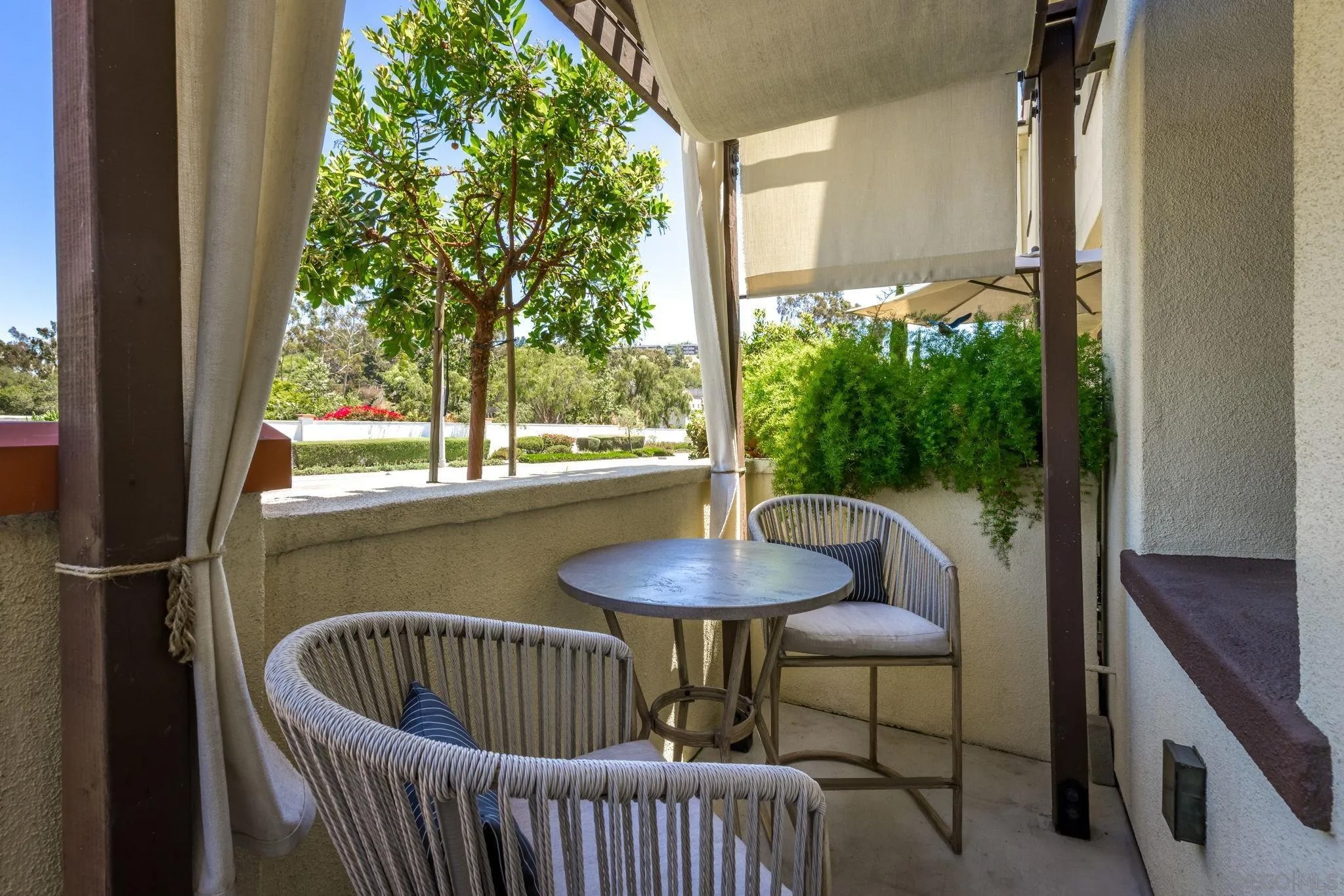 4132 Calle Arbol