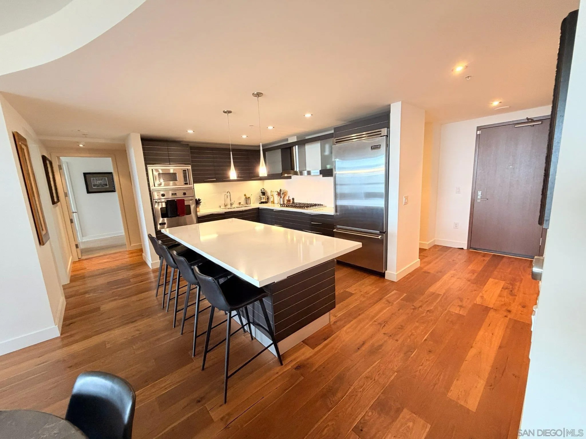 1325 Pacific Highway 1301