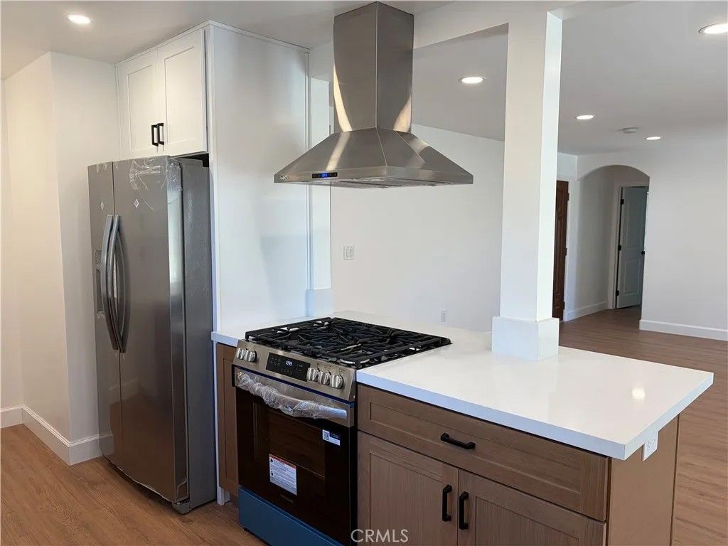 Photo of 7101 Fallbrook Avenue, West Hills, CA 91307 (MLS # SR26090126)