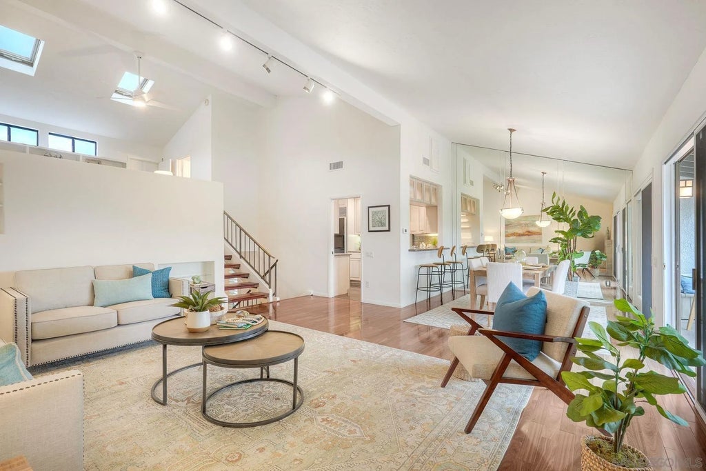 Photo of 12818 Caminito De Las Olas, Del Mar, CA 92014 (MLS # 260013592)