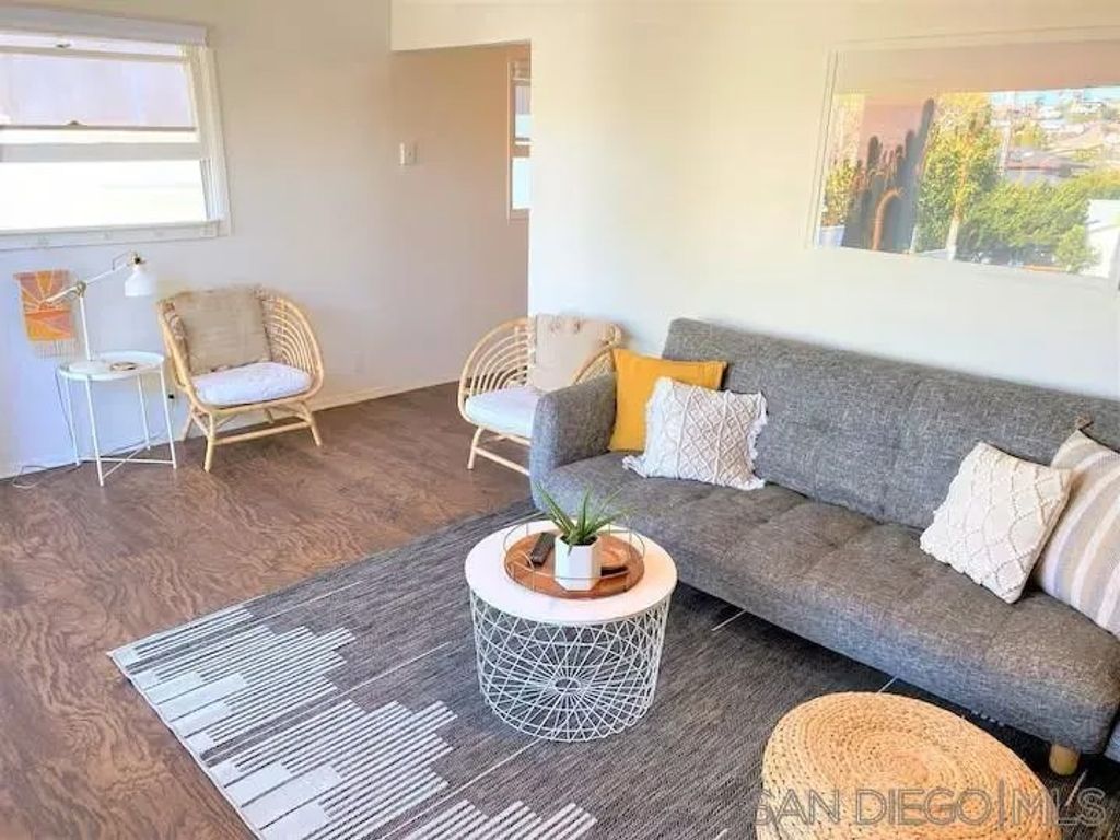 Photo of 710 3rd St, Encinitas, CA 92024 (MLS # 250043051)