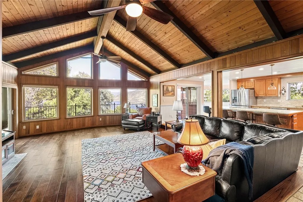 5360 Treasure Hill