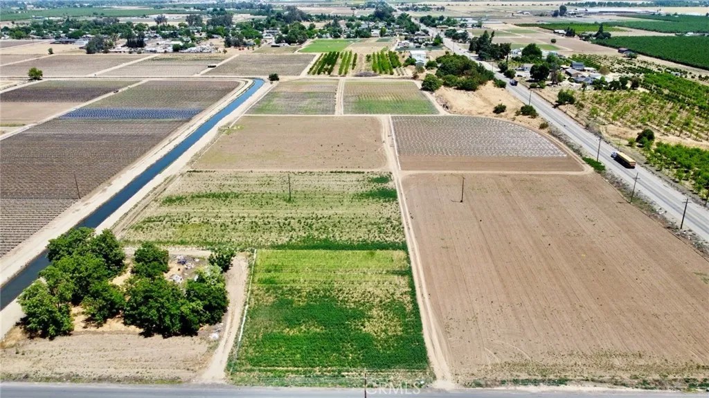 1722 S Brawley