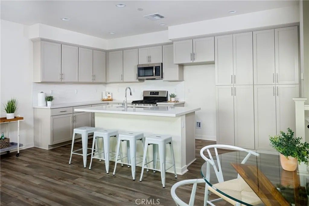 Photo of 420 Coyote Pass, Lake Forest, CA 92610 (MLS # DW26072341)